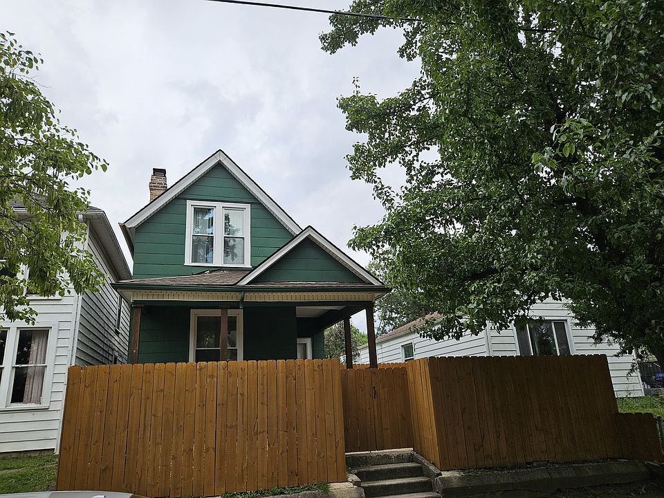 1st image of 370 E Woodrow Ave