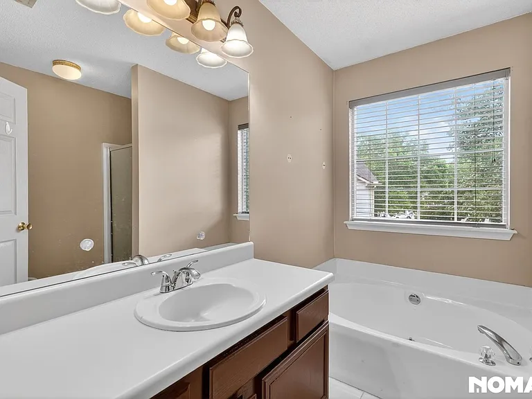 2226 Dresden Grn NW — Photo 21