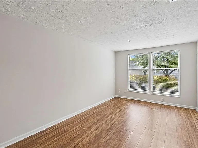 1465 Keys Crossing Dr NE — Photo 18