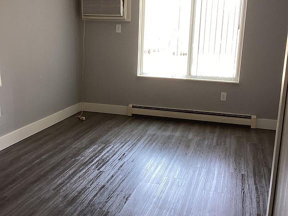 3rd image of 2900 Ayre St #D25
