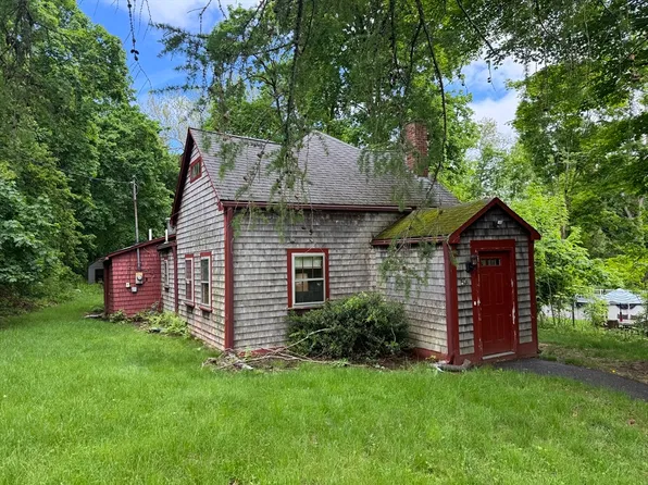 54 Plymouth St, East Bridgewater, MA 02333