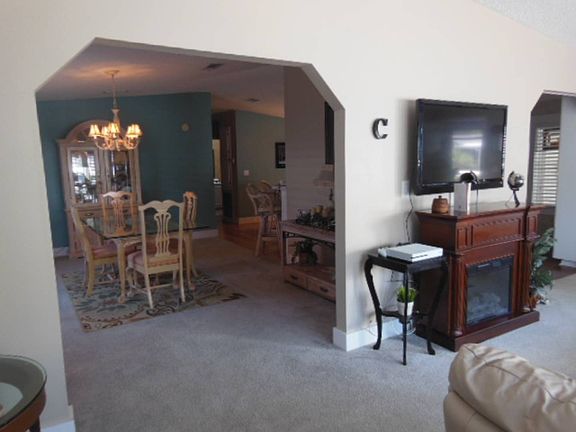 3rd image of 1615 Deverly Dr