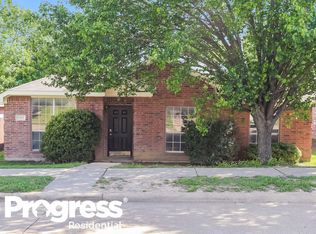 1810 McAlaster St, Cedar Hill, TX 75104