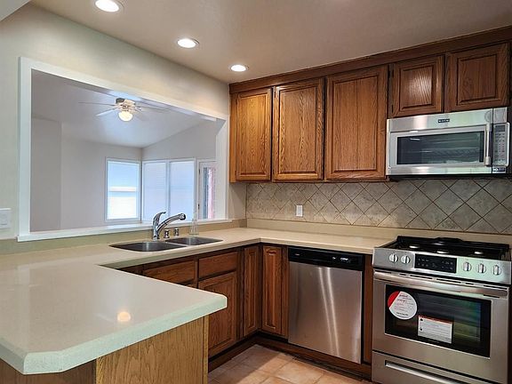 3rd image of 110 Olympic Cir