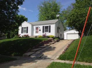 5739 College Ave, Des Moines, IA 50310