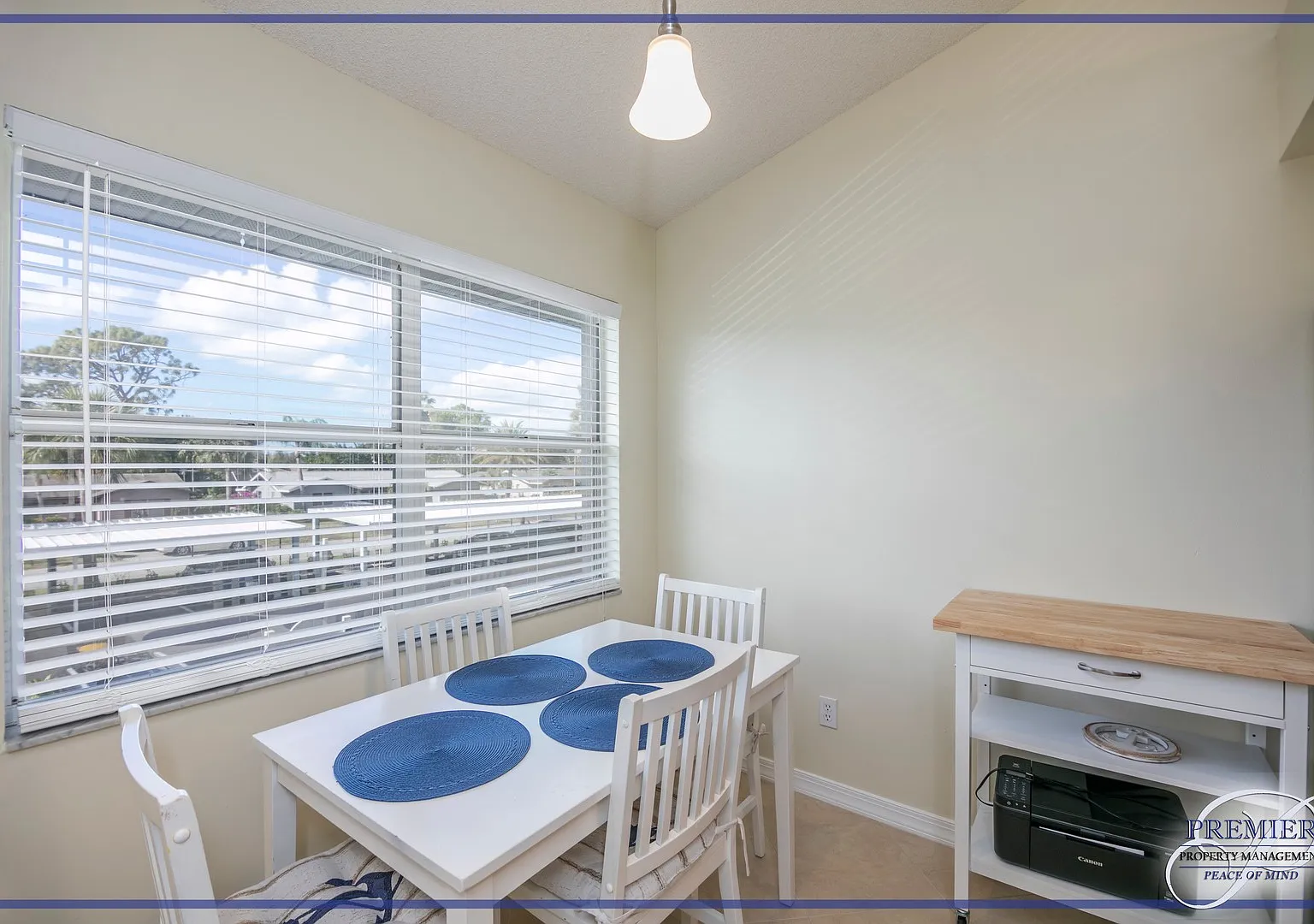 ** Seasonal** Piper's Pointe Palm River ** Near Mercato Shopping Center ** Near The Beach ** — Photo 2