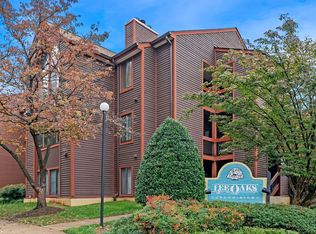 2815 Lee Oaks Ct APT 302, Falls Church, VA 22046