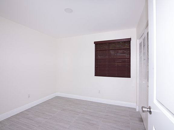 3rd image of 1247 SW 46th Ave APT 1313