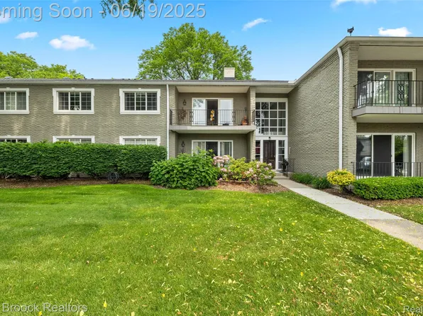 1111 N Old Woodward Ave, Birmingham, MI 48009