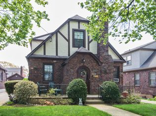 234 Rider Ave, Malverne, NY 11565