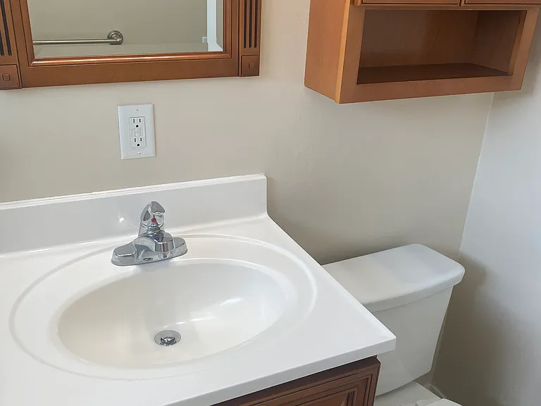 737 E Pine St #11 — Photo 14