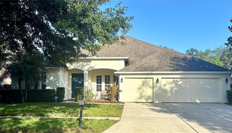 1st image of 307 CARRIAGE OAK PL