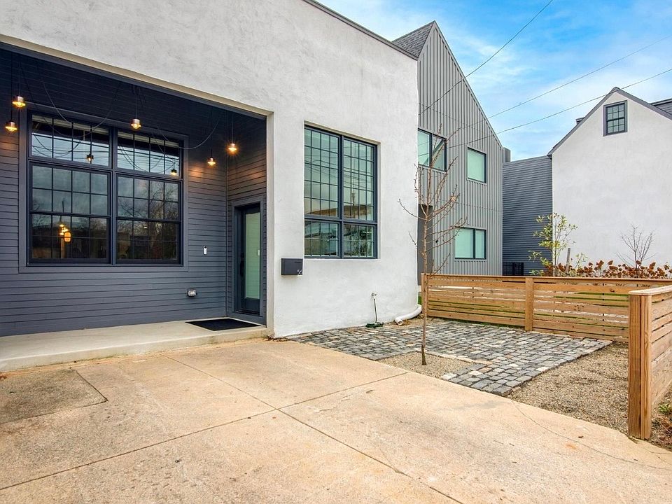 1st image of 56 W Queen Ln