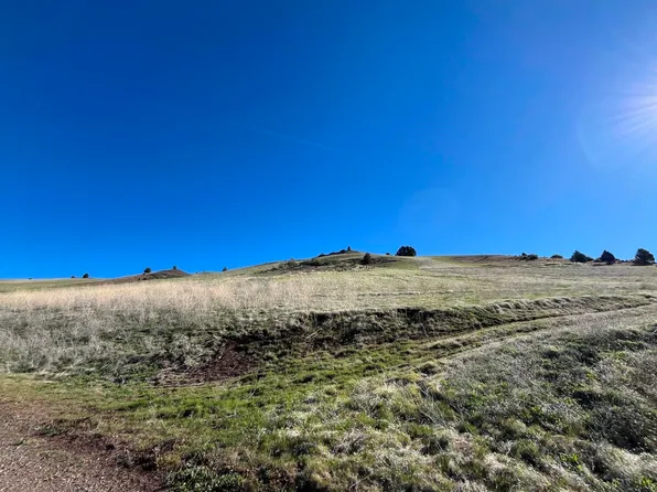 15654 Lake Side Ln, Hornbrook, CA 96044