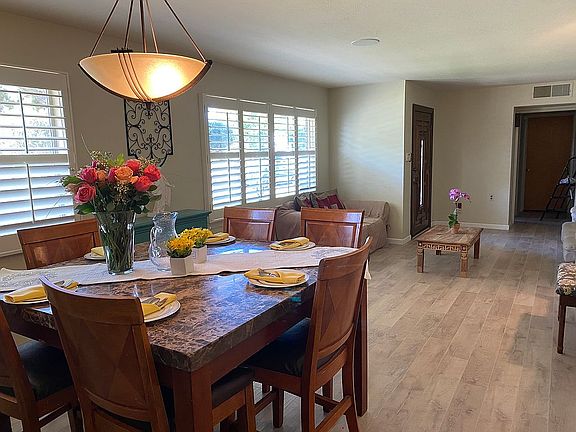 Corner angle of front room