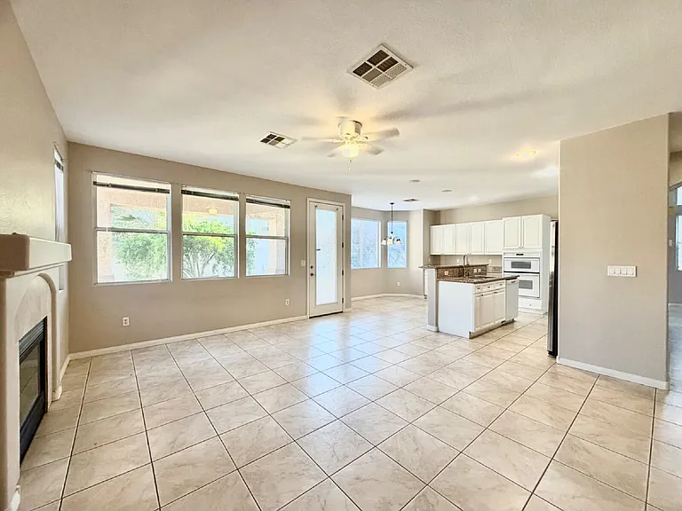 8917 Waltzing Waters Ct — Photo 11