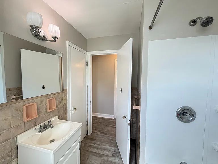 1192 Haeberle Ave — Photo 12