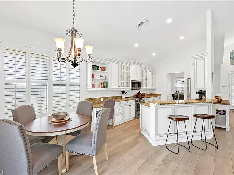 8924 Ventura Way — Photo 9