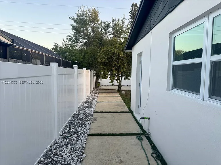 6453 Meade St — Photo 19