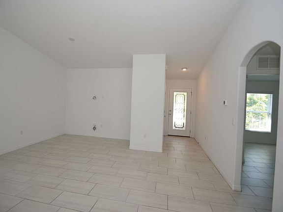 2nd image of 8 Rosalie Pl #A