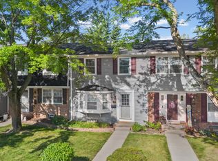 19631 Neptune Ct, Northville, MI 48167