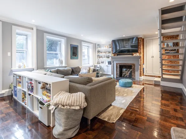 248 East 32nd Street image 9 of 14