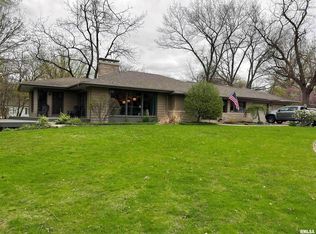 5750 N University St, Peoria, IL 61614