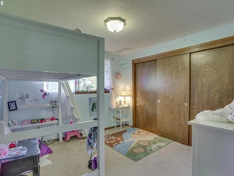 23645 NE Holladay St — Photo 11