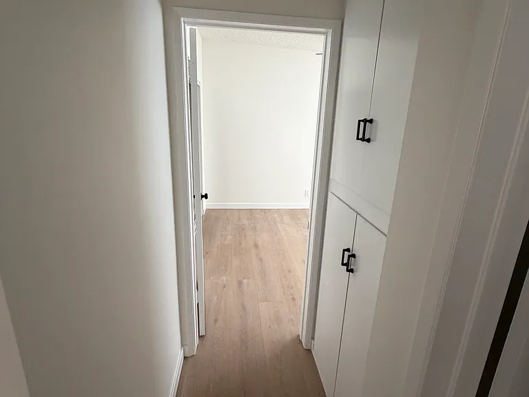 2733 Montrose Ave #7 — Photo 28