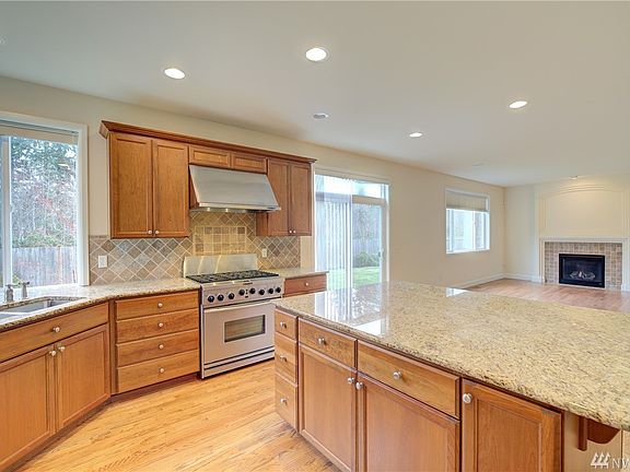 2nd image of 27317 SE 13th Pl