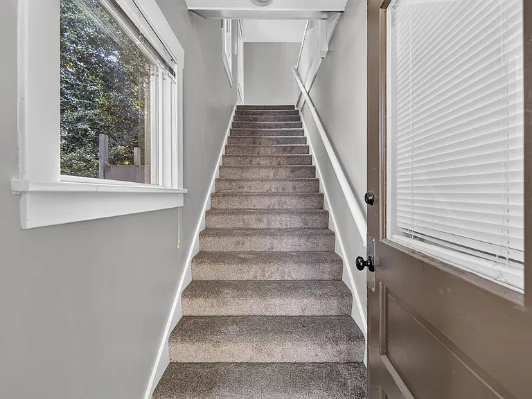820 S J St #B — Photo 3