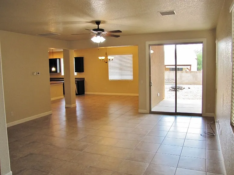 1059 Wagner Pl — Photo 8