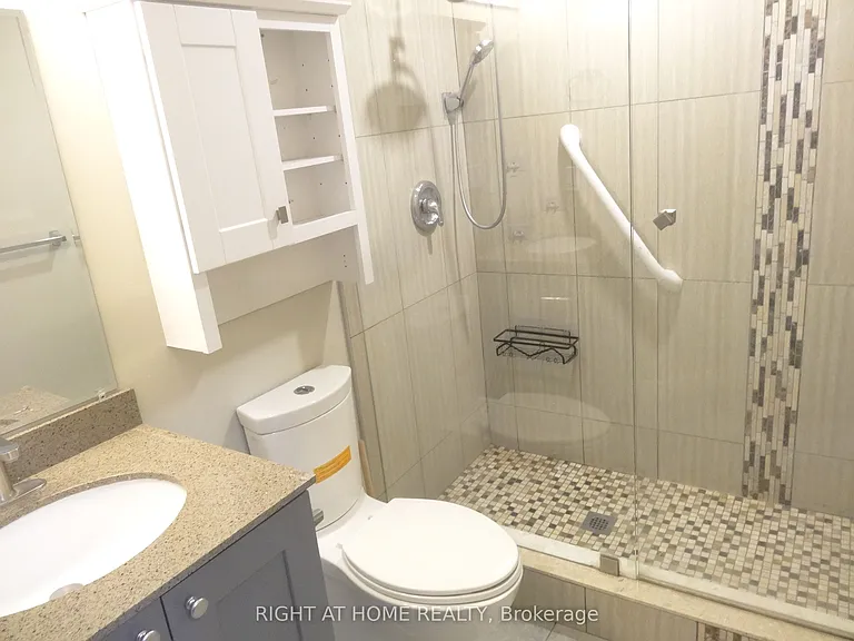 39 Devondale St #LOWER LEVEL — Photo 19