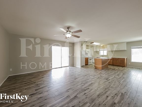 4th image of 4702 W Paradise Ln