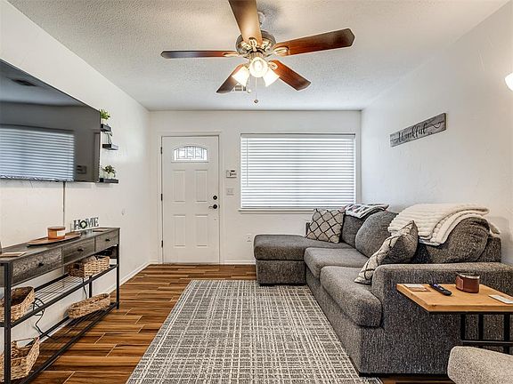 5th image of 1317 Regency Blvd