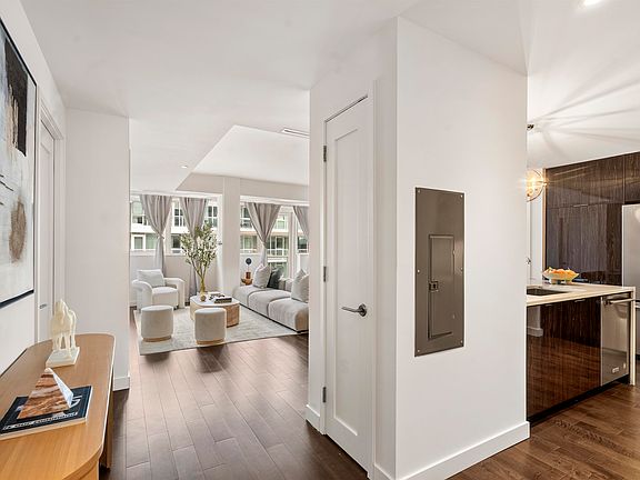 2nd image of 800 Avenue At Port Imperial Blvd #816