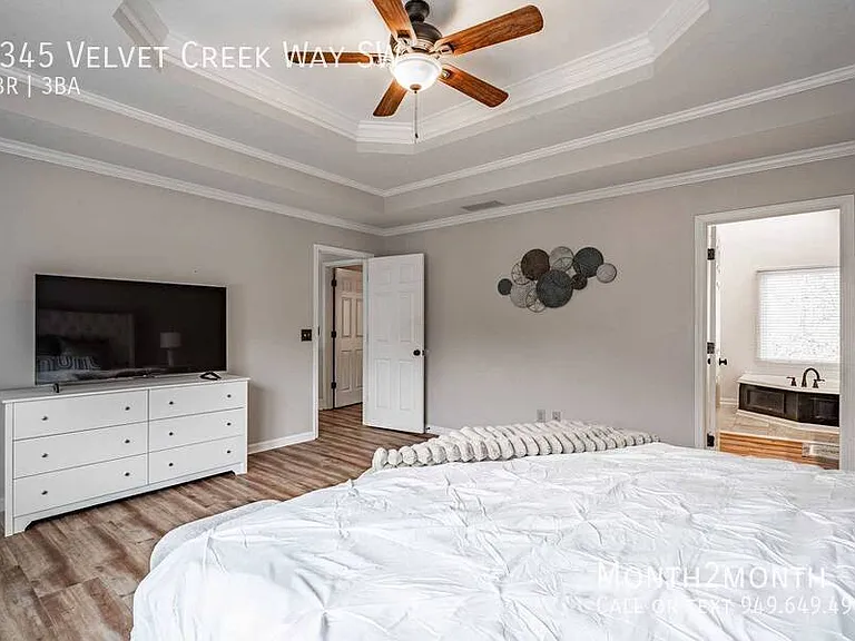 1345 Velvet Creek Way SW — Photo 18