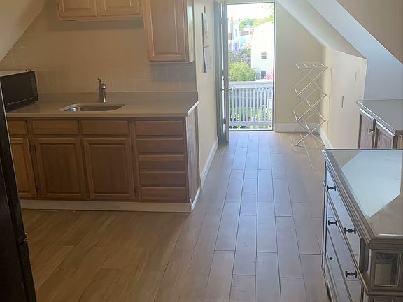 4th image of 51 Beacon St #3
