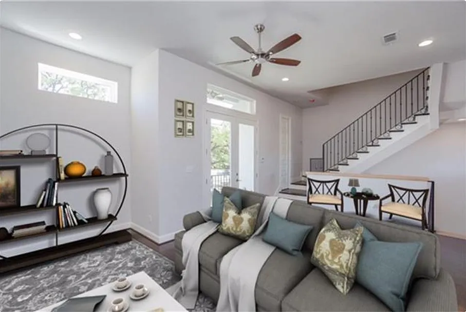 3 bed, 3.5 bath, 2088 sqft, $2,600 — Photo 3