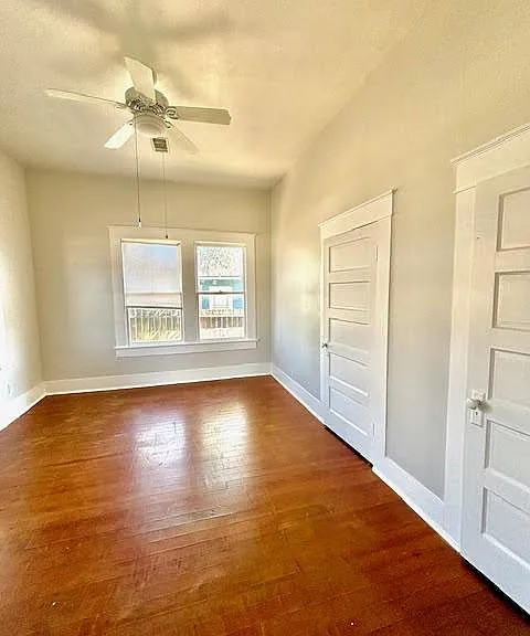 211 E Phillips St — Photo 14