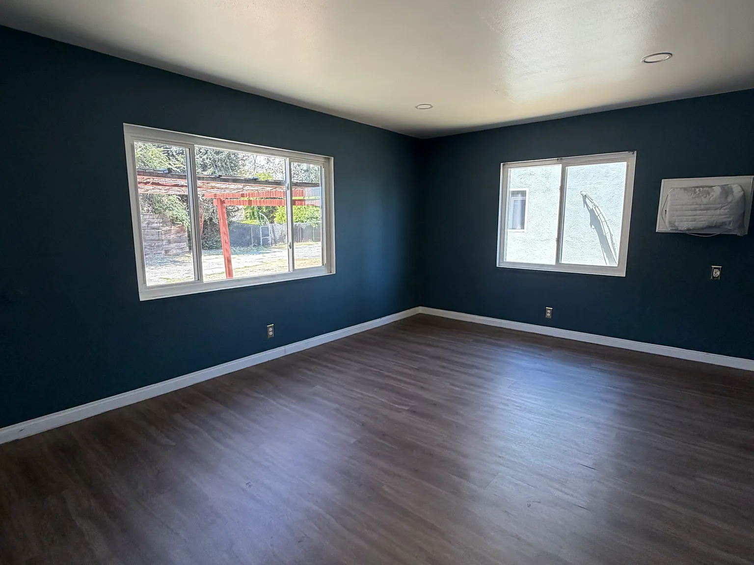 2 bed, 900 sqft, $2,800 — Photo 3