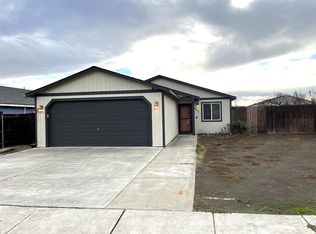2512 E Adelia St, Pasco, WA