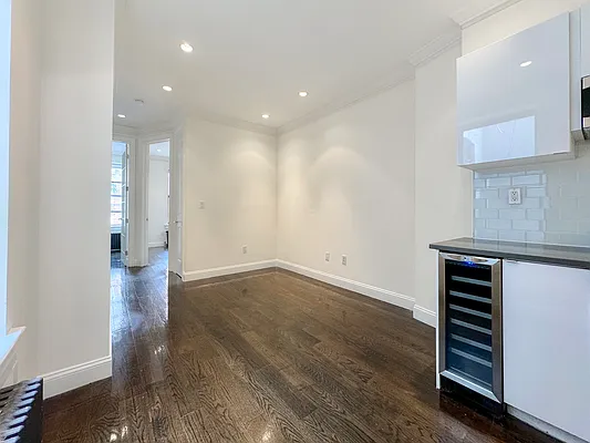 Rented by Dallien Realty Limited Liability Company | media 16