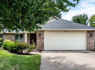 1106 Torrey Pines Dr, Columbia, MO 65203
