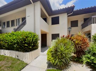 5231 Lake Village Dr #27, Sarasota, FL 34235