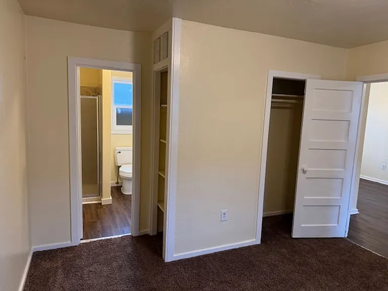 518 Alberts St — Photo 14