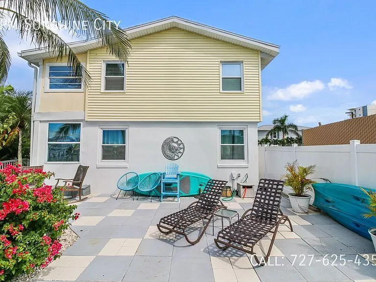 13535 Boca Ciega Ave #1 — Photo 2