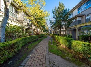 15353 100th Ave #39, Surrey, BC V3R 3S6