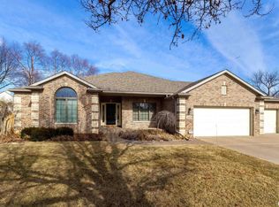 5438 56th Avenue Ct, Bettendorf, IA 52722
