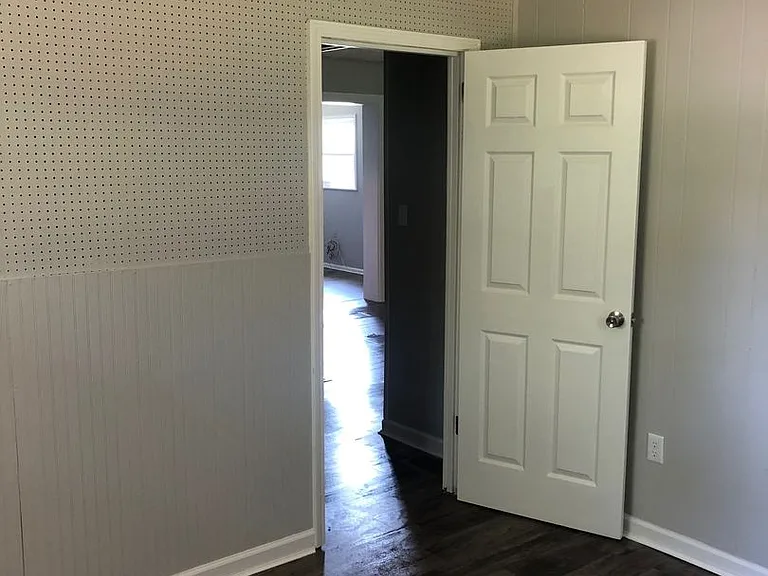3331 N Valleyview Dr — Photo 7